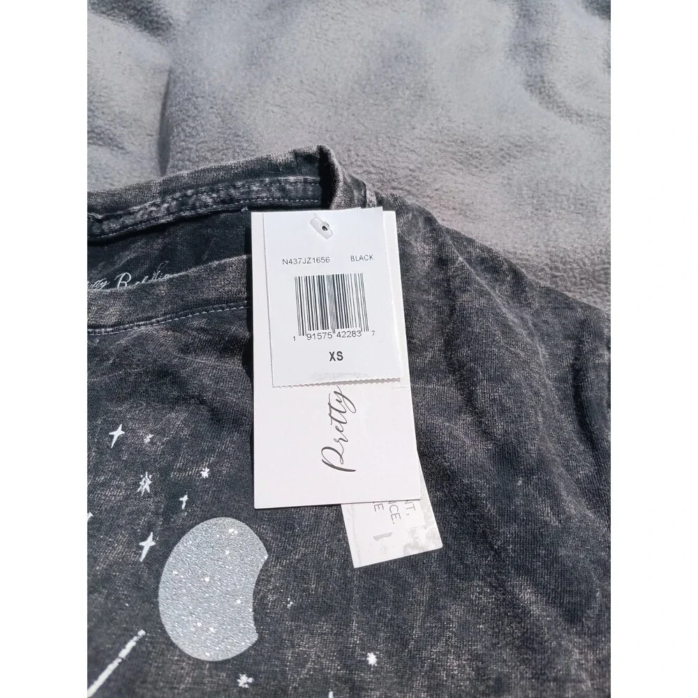 Pretty Rebellious XS Black Gray Celestial Desert Moon Graphic Tee NWT - Picture 2 of 5